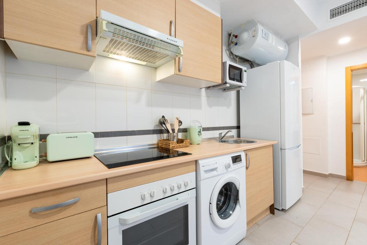 Wintowinrentals Superb New-Look Apartment Malaga Exterior photo